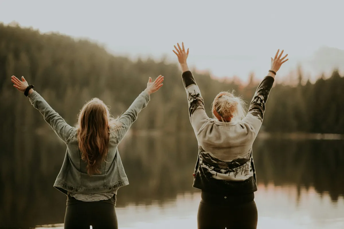 Auch gute Freundinnen sind sich oft ähnlich. Foto: Priscilla Du Preez auf unsplash.com
